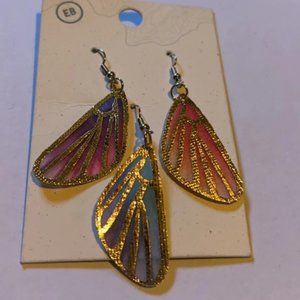 Women’s earrings